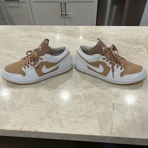 Jordan 1 Low Hemp/White Men’s Sneakers 10.5